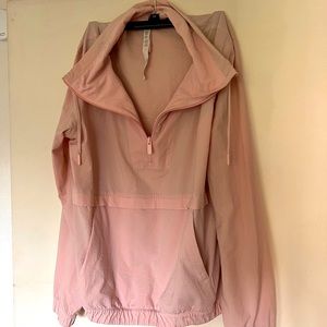 Lululemon Pack it Light 1/2 Zip Up Pullover Woman’s Jacket Size 6